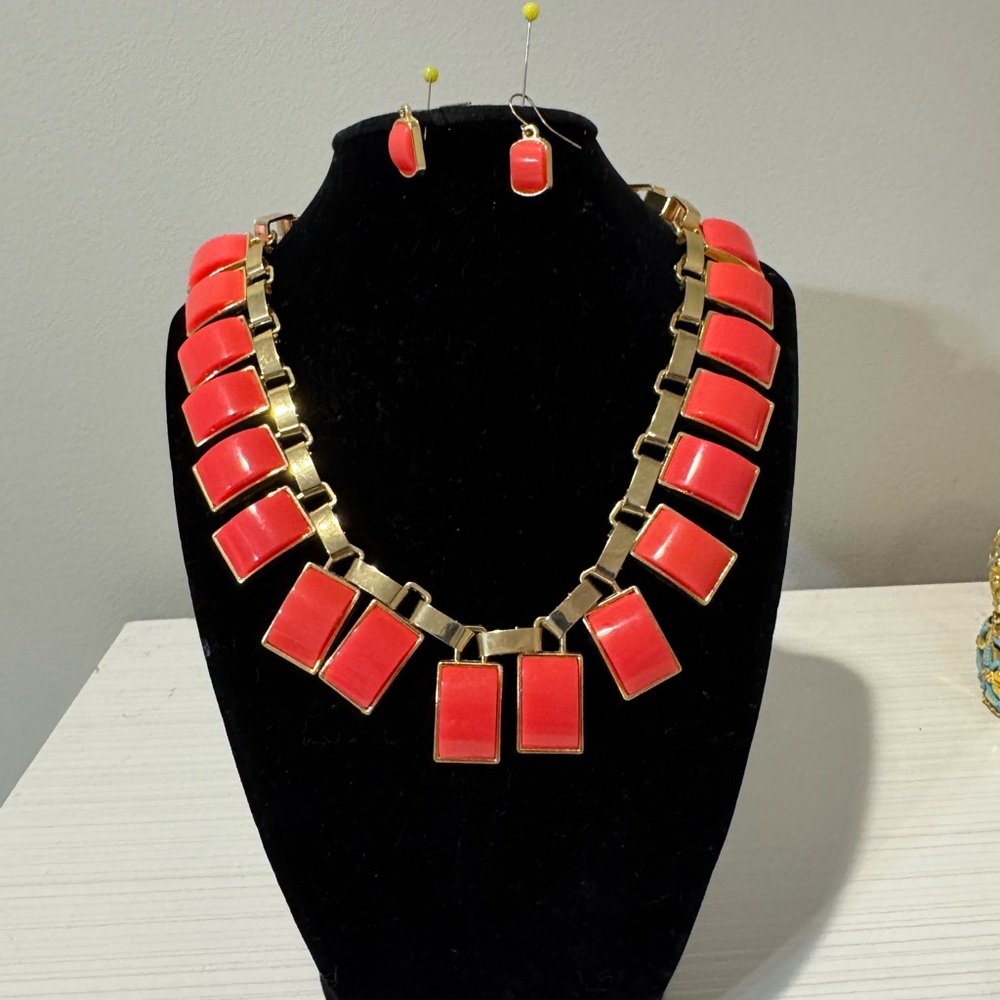 Elegant Gold and Red Necklace Set